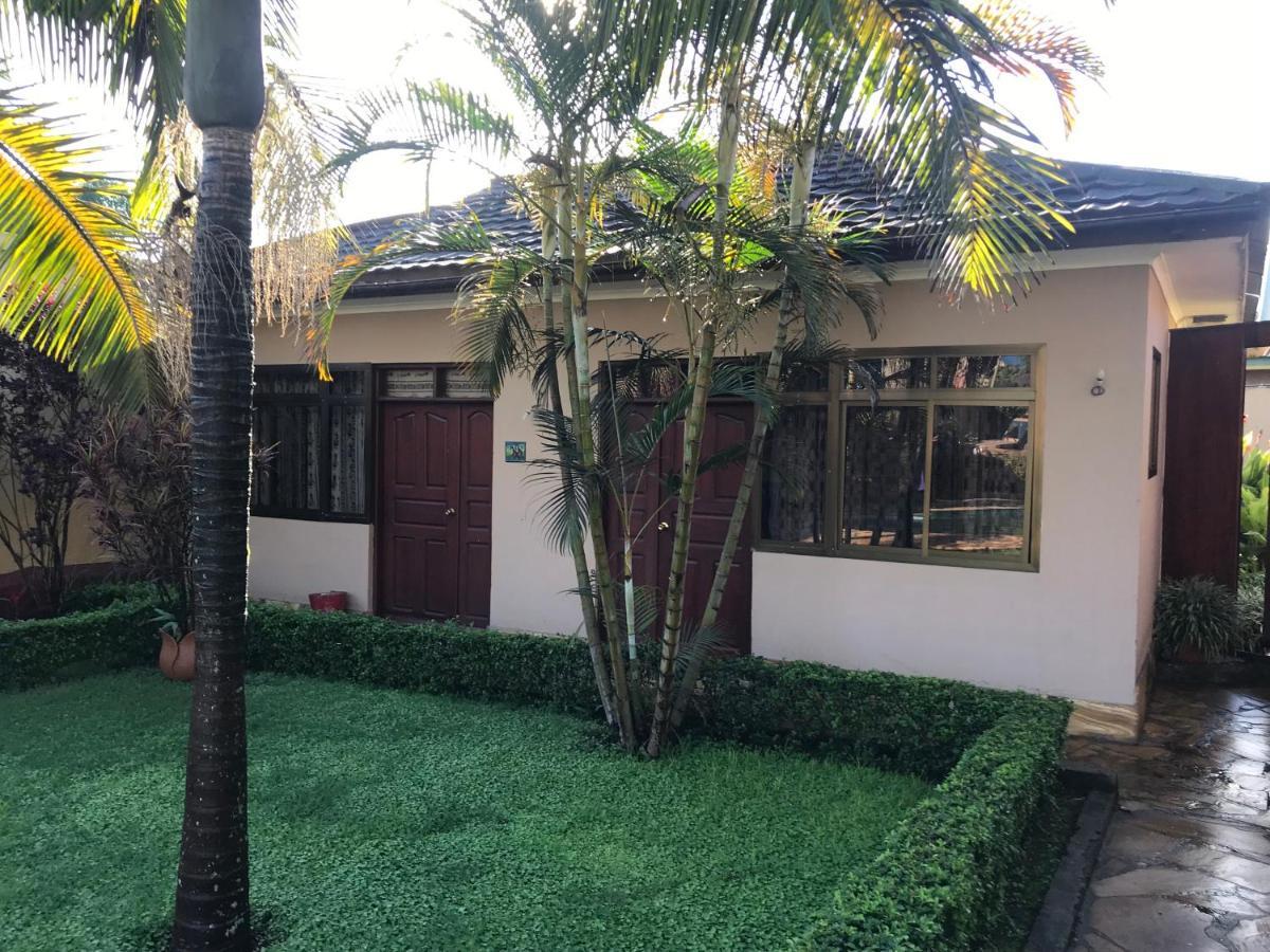 Ahadi Lodge ארושה מראה חיצוני תמונה