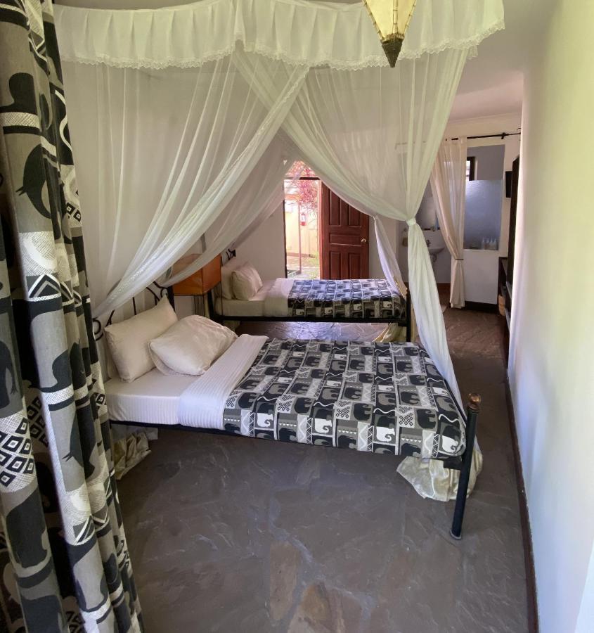 Ahadi Lodge ארושה מראה חיצוני תמונה